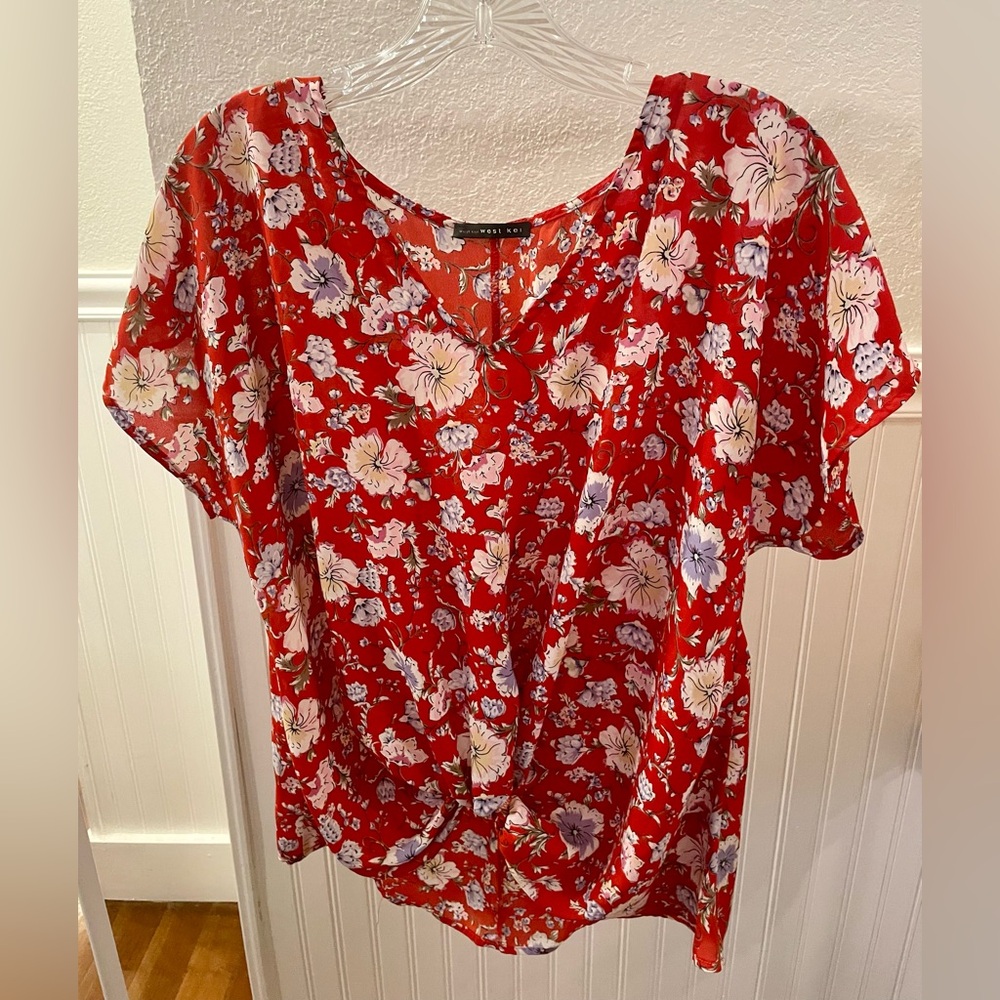Red floral, v neck blouse - West Kei - size M